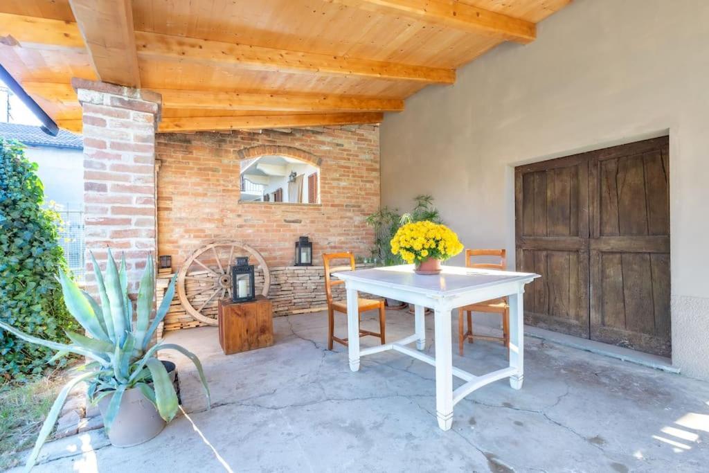 Vila Cascina Abbona - Cascina Storica A 15 Min. Da Alba Canove Exteriér fotografie